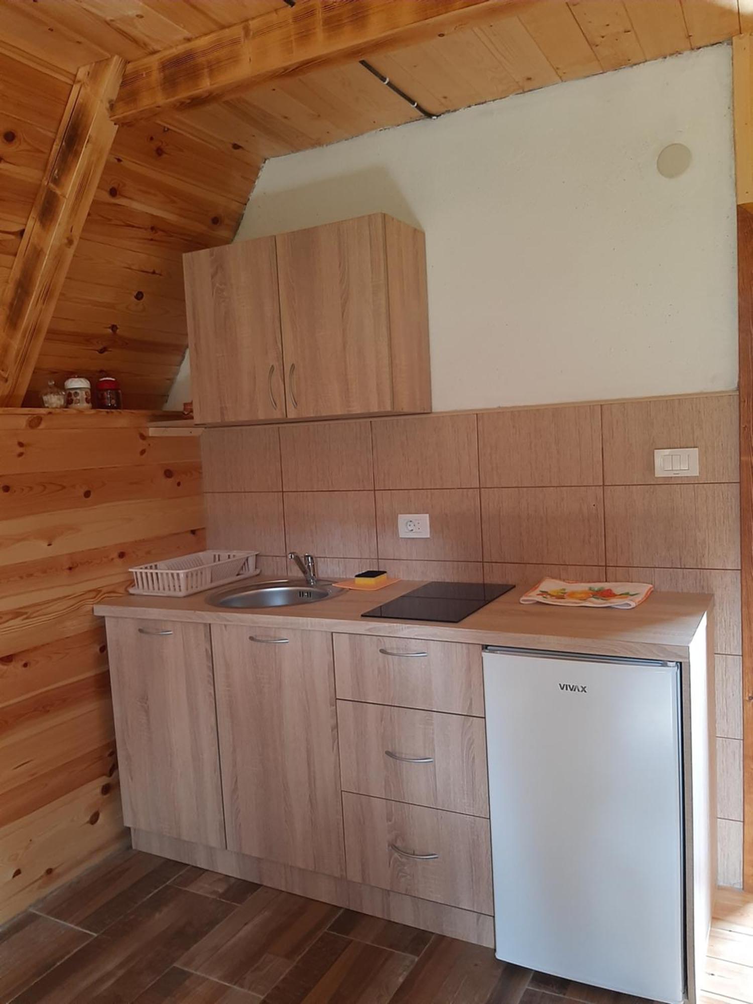 Wooden Cottage Podgora ชาเบลียค ภายนอก รูปภาพ